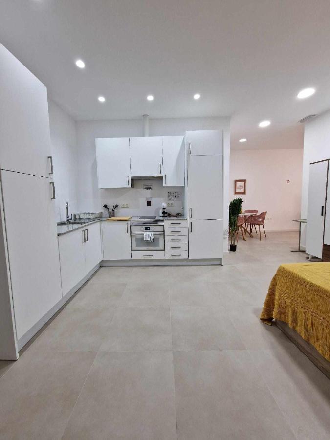 Moderno Apartamento 3 En Calle Marmoles Malaga Exterior photo